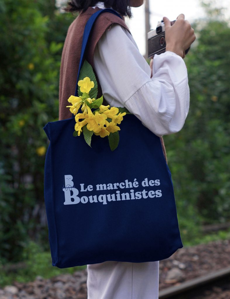 Tote bag bleu marine avec logo principal bleu clair