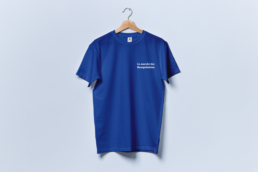 Photo de notre t-shirt bleu